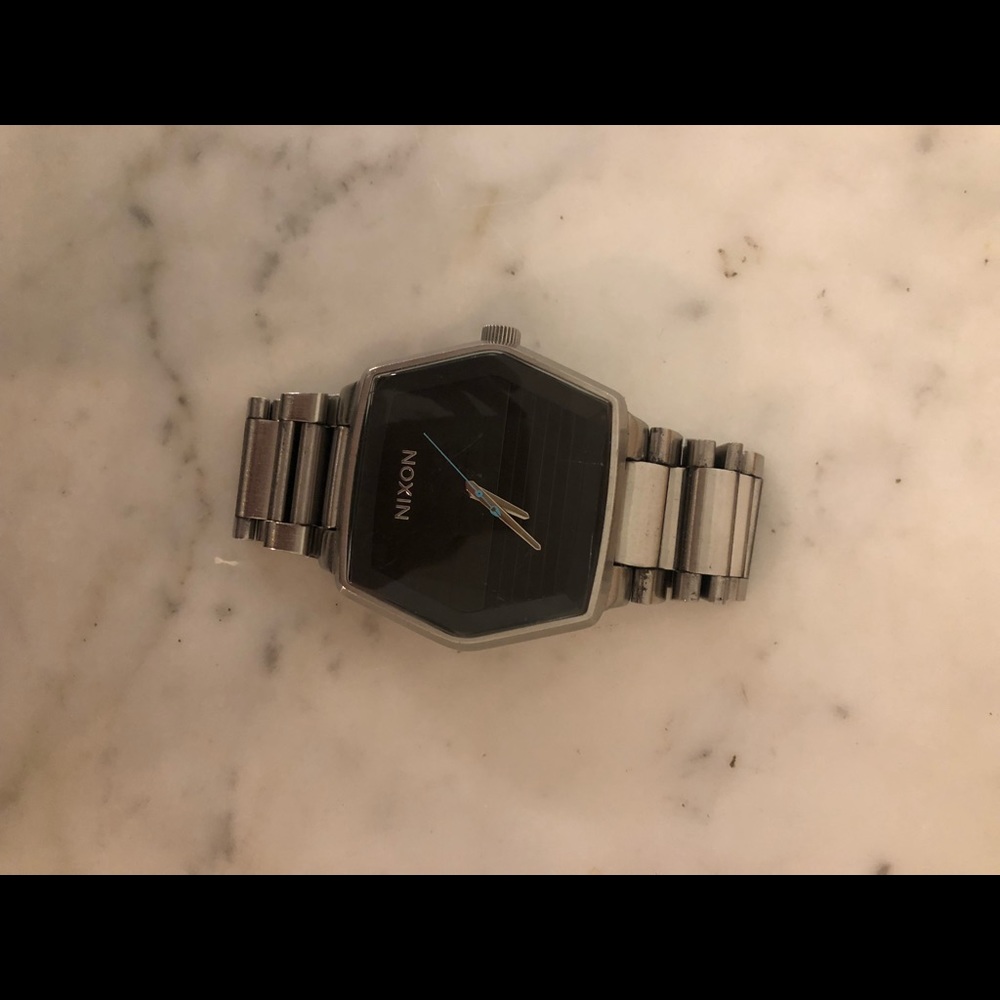Nixon watch